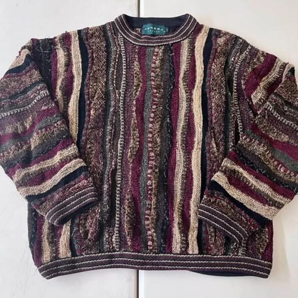 Tundra Canada 3D Knit Sweater Size Large